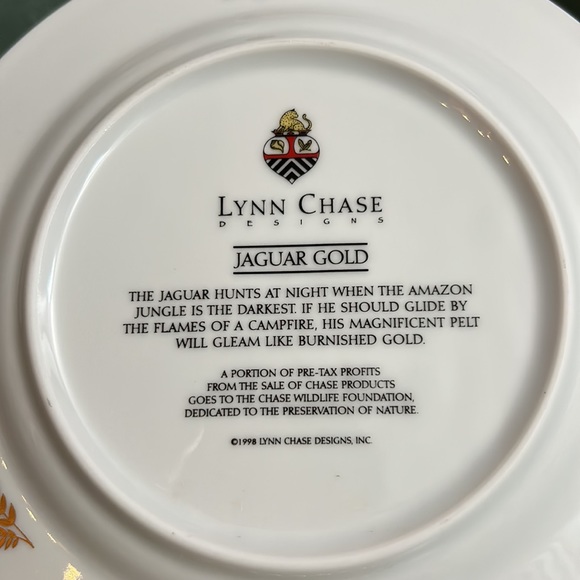 Lynn Chase Salad Plate Jaguar Gold 1998 - Picture 2 of 5